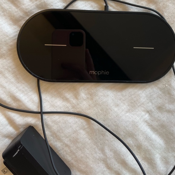 Universal Phone Charger - Picture 2 of 2